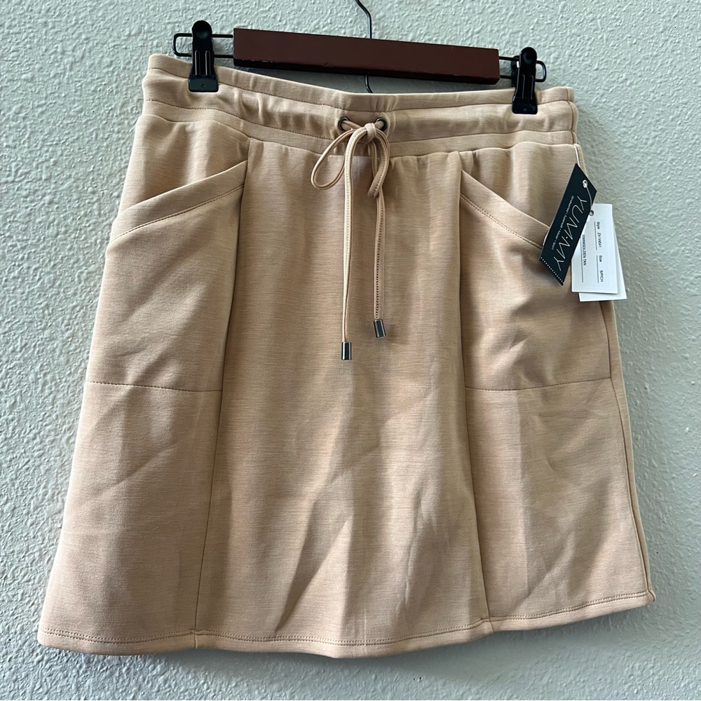 Cable & Gauge Tan Skirt